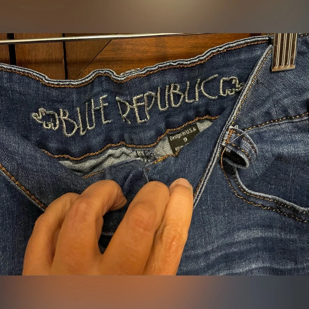 Blue Republic Trendy Distressed Skinny Jeans in Blue